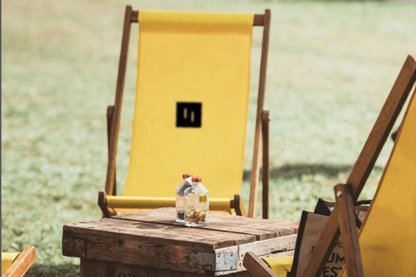 Yellow-Deck-Chairs-from-Unsplash---600-x-400-px
